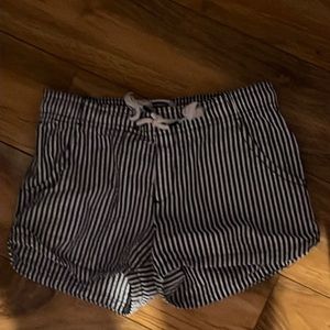 Old Navy seersucker shorts. Size 8.